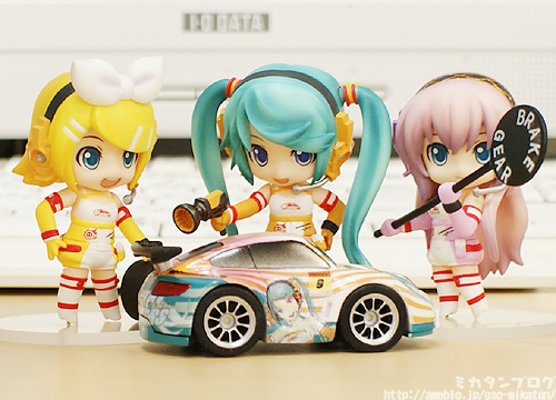 迷你黏土人 GOOD SMILE Racing&VOCALOID 巡音ルカ RQ 2 Ver. 