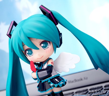 粘土人搭配 VOCALOID 初音未来 红羽毛共同募金运动 创设70年 记念コーデ