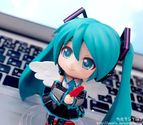 粘土人搭配 VOCALOID 初音未来 红羽毛共同募金运动 创设70年 记念コーデ