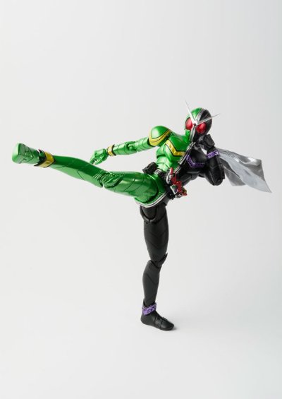 S.H.Figuarts(真骨雕制法) 假面骑士双骑 疾风王牌形态