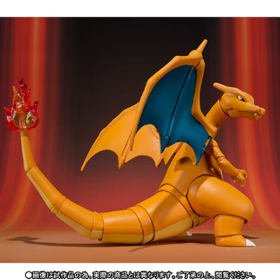 S.H.Figuarts 精灵宝可梦 喷火龙