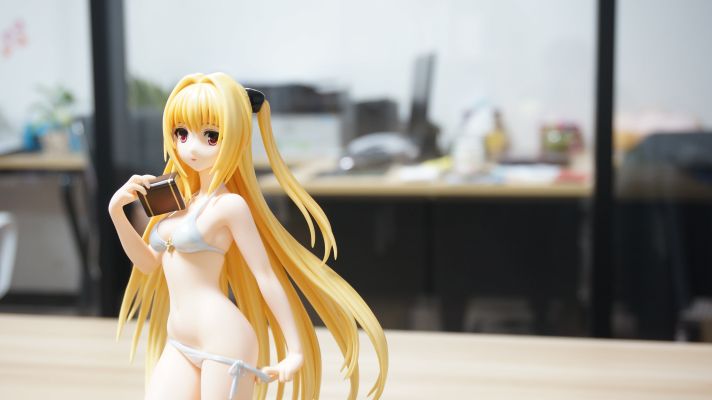 To LOVE Ru Darkness 金色暗影 白色泳装版