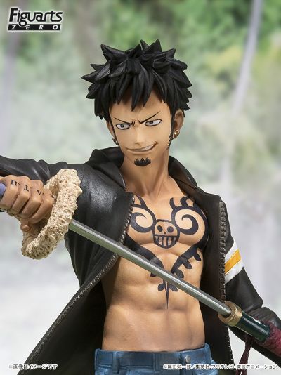 FiguartsZERO 海贼王 ト 特拉法尔加·罗 礼服ローザ编