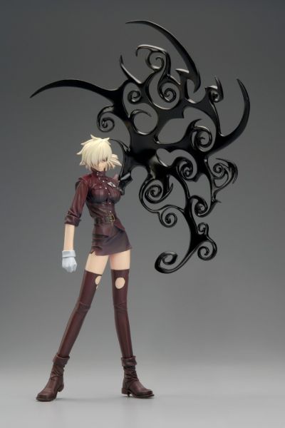 中文名称hellsing塞拉斯维克多利亚