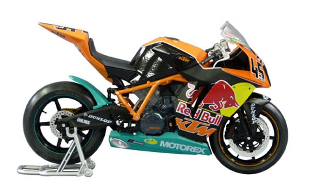 2011 KMT 1190 RC8R