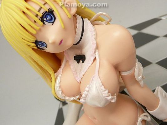 Maid en Bikini
