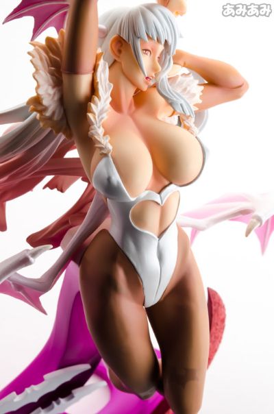 CAPCOM FIGURE BUILDER Creator's Model 吸血鬼 莫莉卡・安斯兰特 White Color. 