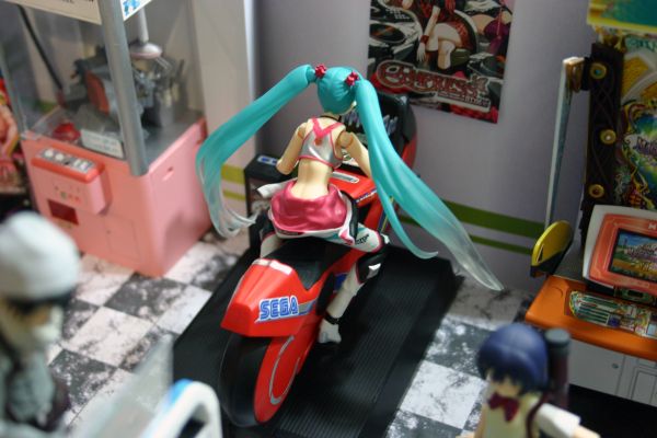figma#233 GOOD SMILE Racing 初音未来 2013 EV MIRAI Ver.