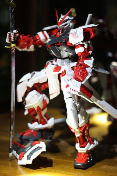 PG 1/60 机动战士高达SEED ASTRAY MBF-P02 异端高达红色机