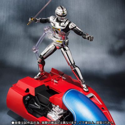 S.H.Figuarts 宇宙刑事卡邦和塞巴里安 套装