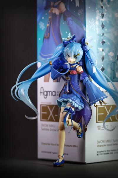 figma #EX-37 VOCALOID 初音未来 雪未来2017