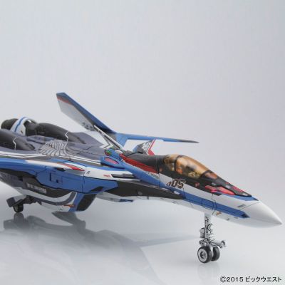 超时空要塞Δ 1/72 VF-31J改 齐格フリード(ハヤテ・インメルマン机)デカルチャーVer.(仮称)