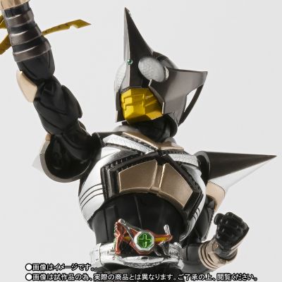 S.H.Figuarts(真骨雕制法) 假面骑士甲斗王 假面骑士拳蝗