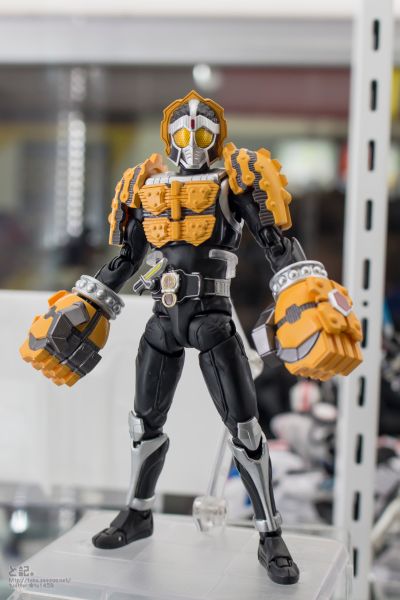 S.H.Figuarts 假面骑士：铠武 假面骑士重拳/纳克尔 核桃武装