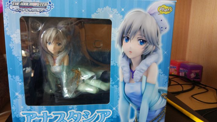 偶像大师 灰姑娘女孩 	安娜斯塔西娅 LOVE LAIKA Ver.