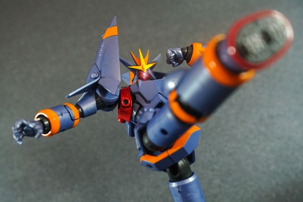 スーパーロボット超合金 钢巴斯塔『トップをねらえ！』より