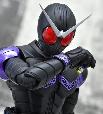 S.H.Figuarts(真骨雕制法) 假面骑士双骑  假面骑士王牌