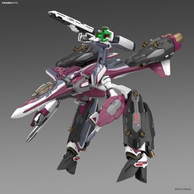 超时空要塞Δ 1/72 VF-31C 超级齐格飞（ 米拉洁·法莉娜·吉纳斯专用机）