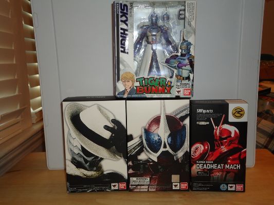 S.H.Figuarts(真骨雕制法) 假面骑士双骑 假面骑士警骑