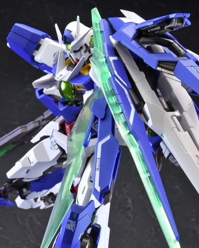 METAL BUILD 机动战士高达00 先驱者的觉醒 GNT-0000 量子型00高达