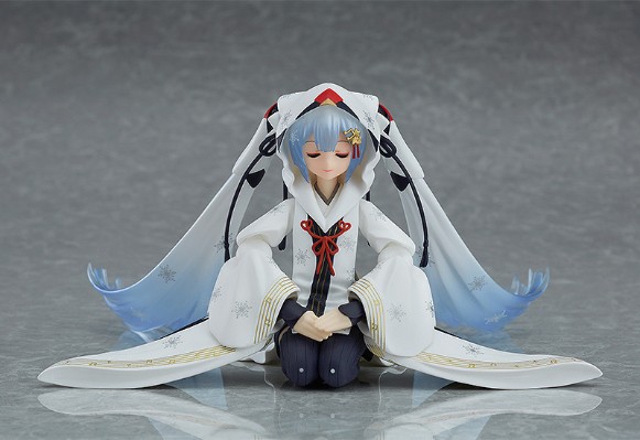 figma#EX-45 VOCALOID 丹顶鹤 雪初音 巫女ver.
