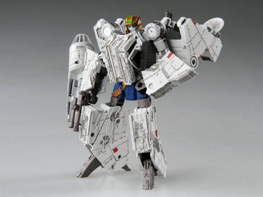 星球大战 / 变形金刚 02 Millennium・ファルコン[takaraTomy]《０６月予约》