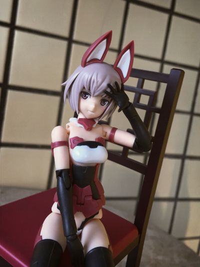 机甲少女 茉汀莉安 白色