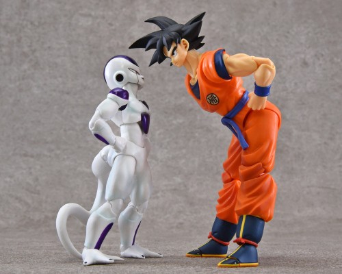S.H.Figuarts  弗利萨 终极形态-复活