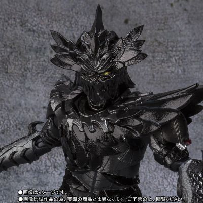 S.H.Figuarts 假面骑士：亚马逊战士 第二季 鸦种亚马逊