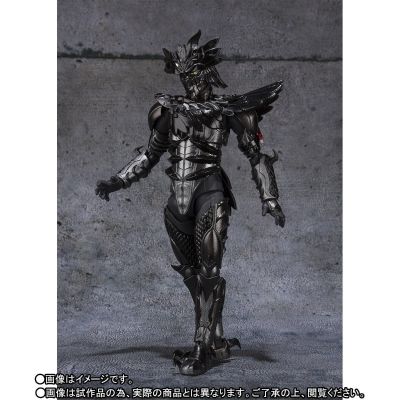 S.H.Figuarts 假面骑士：亚马逊战士 第二季 鸦种亚马逊