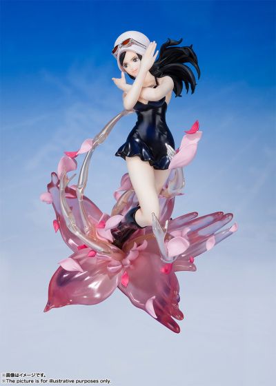 FiguartsZERO 海贼王 妮可・罗宾 Mil Fleur Campo de Flores 