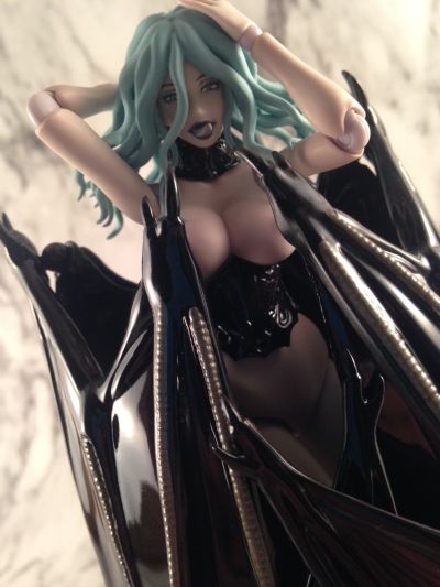 figma#SP-082 剑风传奇 黄金时代篇 纪念版 丝兰 +  figFIX 康拉德