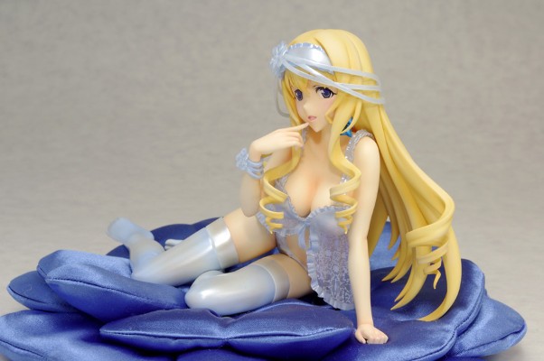 DreamTech LingerieStyle 系列 IS〈Infinite Stratos〉 塞西莉娅・奥路卡特 Animaru! Limited Ver.