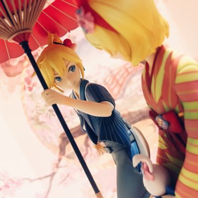 VOCALOID 镜音铃 花色衣