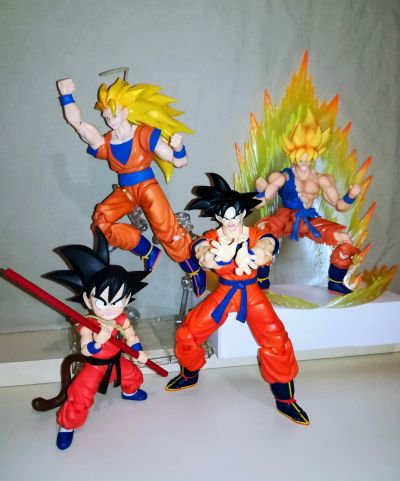 S.H.Figuarts 孙悟空-在地球成长的赛亚人-