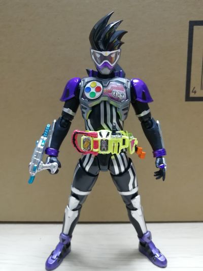 S.H.Figuarts 假面骑士：艾克赛德 假面骑士幻梦 动作玩家 等级0(原始卡带)