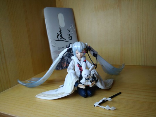 figma#EX-45 VOCALOID 丹顶鹤 雪初音 巫女ver.