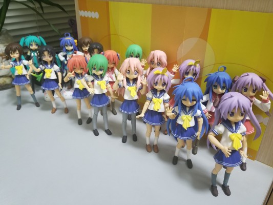figma#013 幸运星 动画版 柊镜 冬季校服