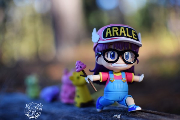 黏土人 Dr Slump 则卷阿拉蕾