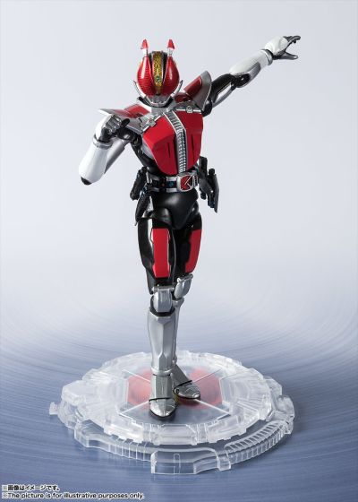 S.H.Figuarts 假面骑士：电王 假面骑士电王 圣剑形态 -20假面骑士踢/平成二十骑士纪念版-