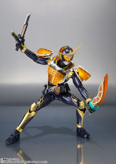 S.H.Figuarts 假面骑士：铠武 假面骑士铠武 橙子武装 -20假面骑士踢/平成二十骑士纪念版-