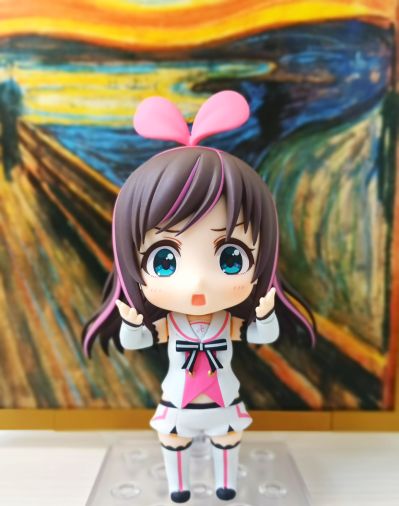 figma#SP-086 桌上美术馆 呐喊