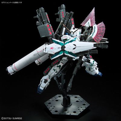 RG 1/144  全装独角兽高达