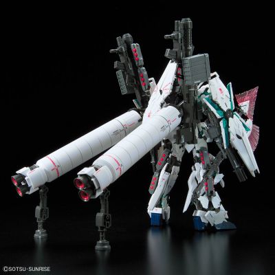 RG 1/144  全装独角兽高达