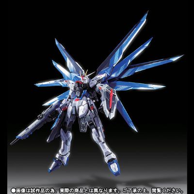METAL BUILD 机动战士高达SEED ZGMF-X10A 自由高达 Prism Coat Ver.