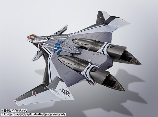 DX超合金 剧场版超时空要塞Δ 激情的Walküre VF-31F 齐格菲（疾风·因梅尔曼／梅萨·伊雷菲尔特搭乘机）