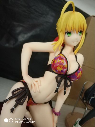 水着尼禄