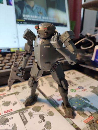 	MODEROID 全金属狂潮 Invisible Victory Rk-92 Savage Olive 