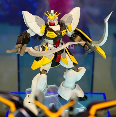 Gundam Universe 新机动战记高达W XXXG-01SR 沙漠高达