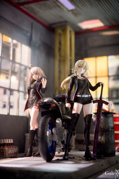 命运-冠位指定 剑士-阿尔托莉雅·潘德拉贡 [Alter] 便装